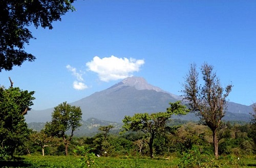 Best day trip Mount Meru hiking tour package