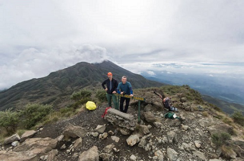 Best 4 days Mount Meru hiking tour package